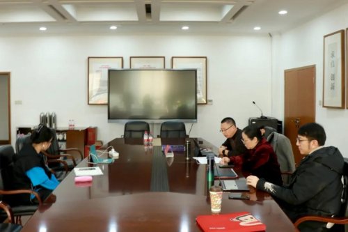 李文冰等出席